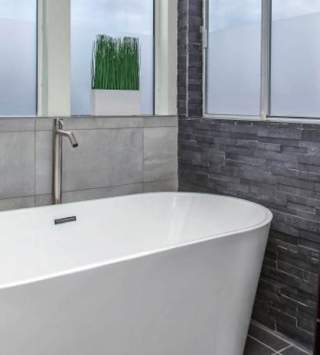 Hotel tub