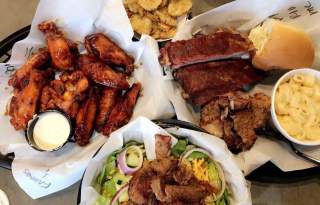 Food at R&R BBQ