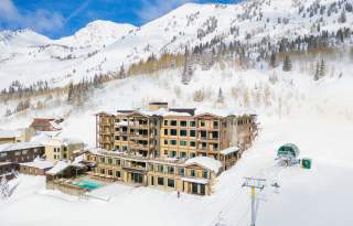 Snowpine Lodge