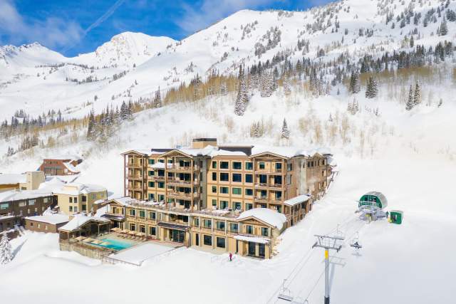 Snowpine Lodge