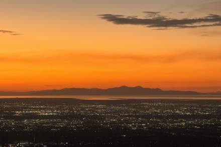 Image of the Pipeline trail overlooking Salt Lake at sunset