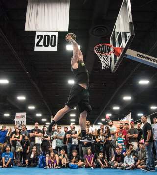Dunk Competition at FitCon