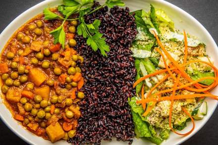 Image of a plate of food at Rawtopia SLC